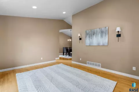 3808 E Marson Dr, Sioux Falls, SD 57103 photo 8