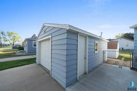 2115 E Austin St, Sioux Falls, SD 57103 photo 22