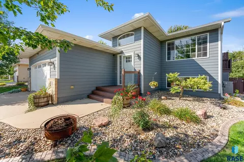 4701 S Wilson Ave, Sioux Falls, SD 57106