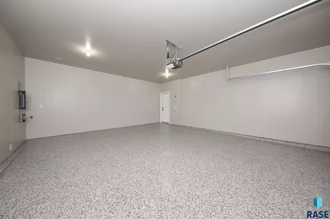 2427 E Caolinn Pl, Brandon, SD 57005 photo 15