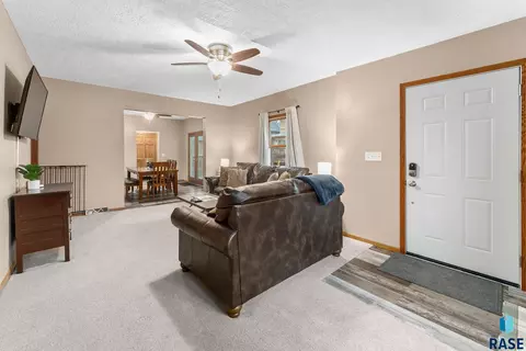 509 E 18th St, Sioux Falls, SD 57105 photo 8