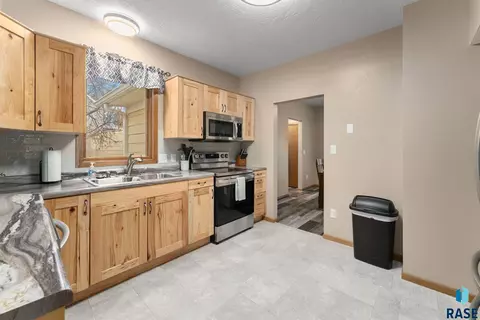 509 E 18th St, Sioux Falls, SD 57105 photo 6