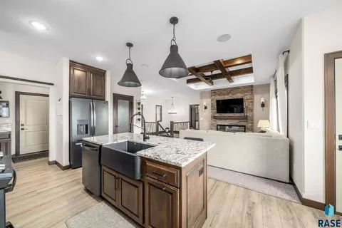 6723 E 45th St, Sioux Falls, SD 57110 photo 9