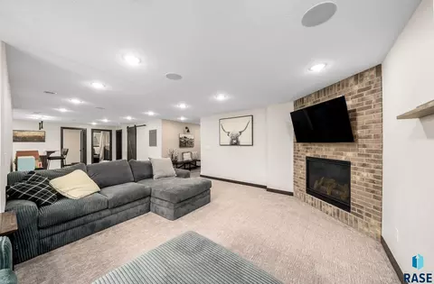 6723 E 45th St, Sioux Falls, SD 57110 photo 22
