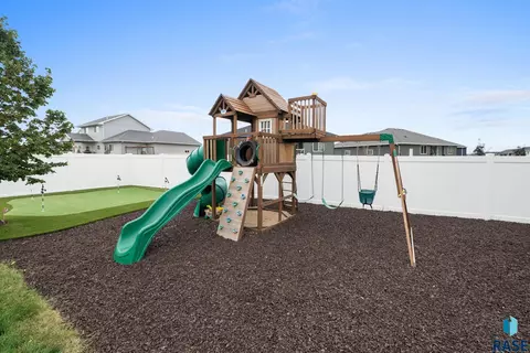 6723 E 45th St, Sioux Falls, SD 57110 photo 36