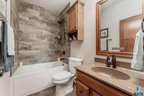 5004 E 62nd St, Sioux Falls, SD 57108 photo 16
