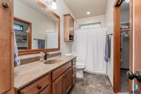 5004 E 62nd St, Sioux Falls, SD 57108 photo 12