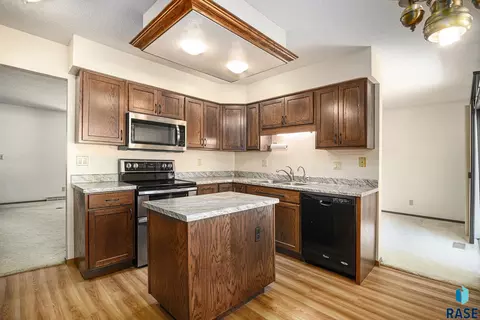 Kitchen - 912 Jennifer St, Madison, SD 57042 photo 2 of 4