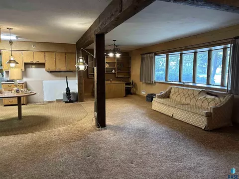 824 S Walnut St, Freeman, SD 57029 photo 25