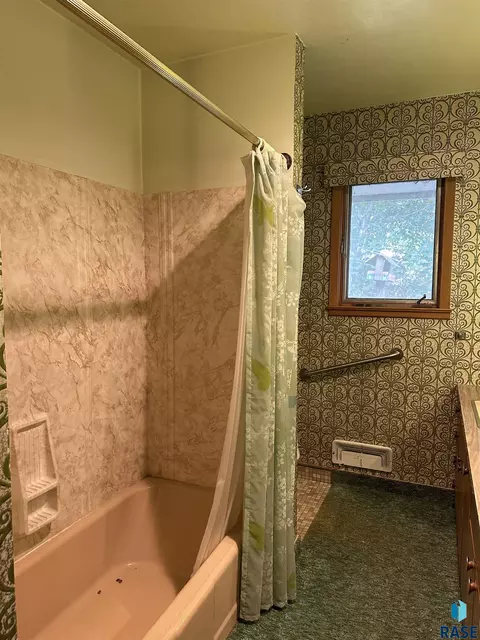 824 S Walnut St, Freeman, SD 57029 photo 39