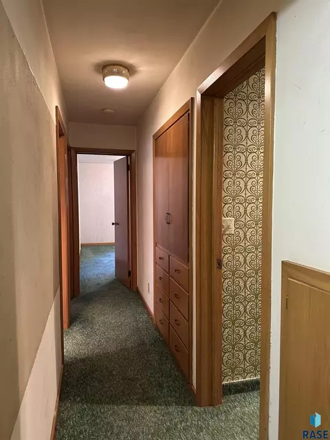 824 S Walnut St, Freeman, SD 57029 photo 37