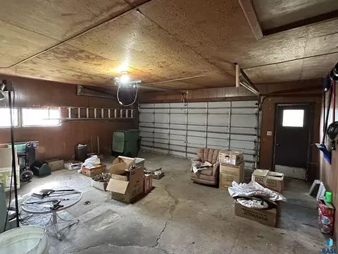 824 S Walnut St, Freeman, SD 57029 photo 62