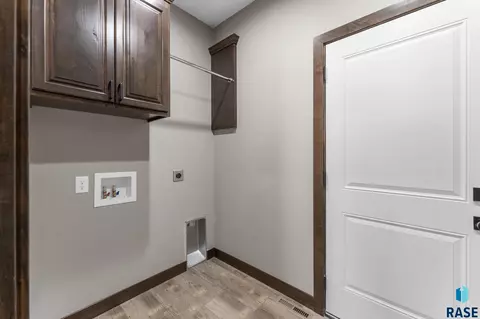 302 W 17th St, Dell Rapids, SD 57022 photo 18