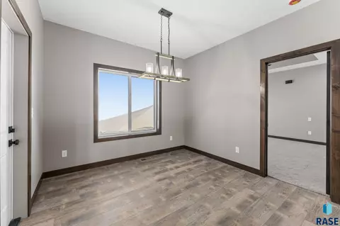 302 W 17th St, Dell Rapids, SD 57022 photo 9