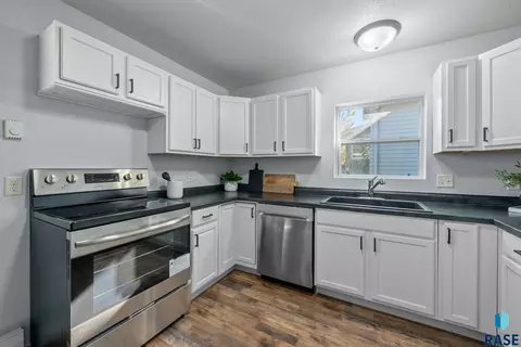 1125 N Spring Ave, Sioux Falls, SD 57104 photo 15