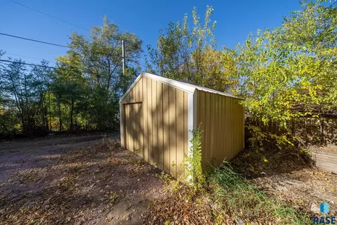 1125 N Spring Ave, Sioux Falls, SD 57104 photo 10