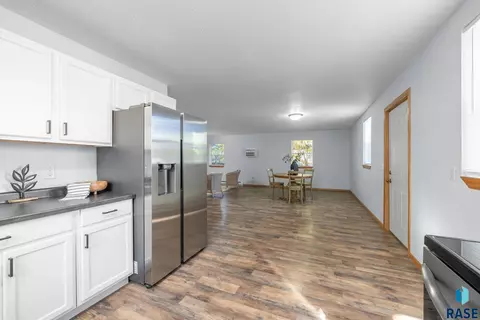 1125 N Spring Ave, Sioux Falls, SD 57104 photo 13