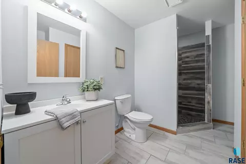 1125 N Spring Ave, Sioux Falls, SD 57104 photo 37