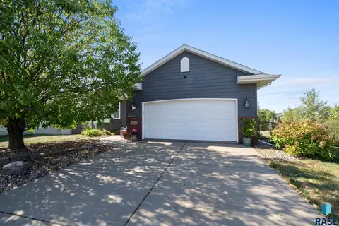 4805 S Dunlap Ave, Sioux Falls, SD 57106