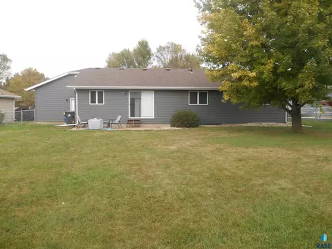 313 E 8th St, Crooks, SD 57020 photo 19