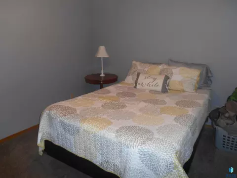 313 E 8th St, Crooks, SD 57020 photo 12