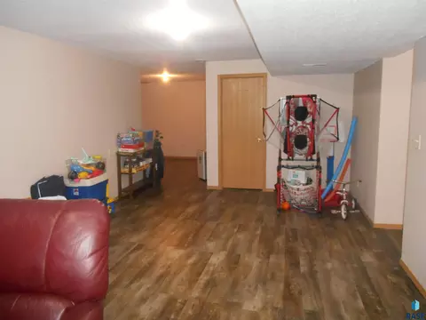 313 E 8th St, Crooks, SD 57020 photo 16