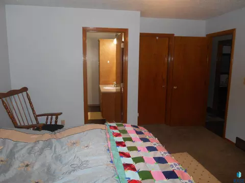 313 E 8th St, Crooks, SD 57020 photo 9