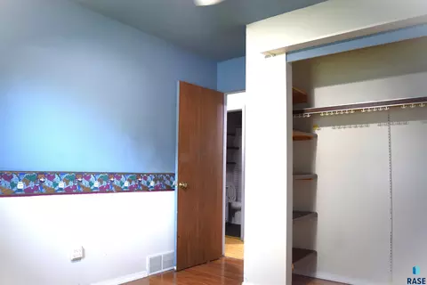 403 W 11th St, Canton, SD 57013 photo 10