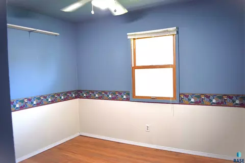 403 W 11th St, Canton, SD 57013 photo 9