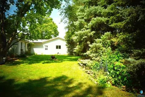 403 W 11th St, Canton, SD 57013 photo 23