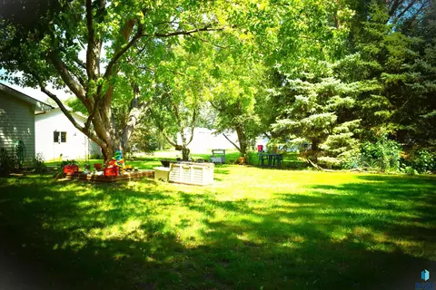 403 W 11th St, Canton, SD 57013 photo 26