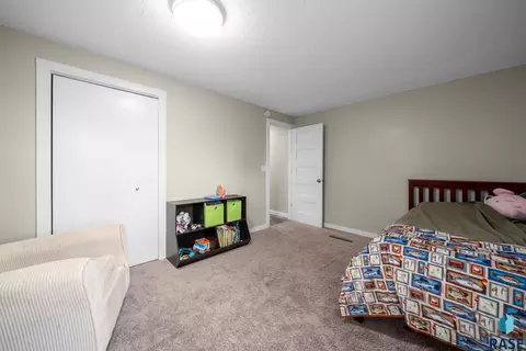100 S Teton Dr, Brandon, SD 57005 photo 24