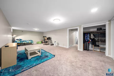 100 S Teton Dr, Brandon, SD 57005 photo 32
