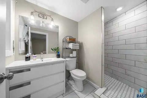 100 S Teton Dr, Brandon, SD 57005 photo 20