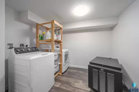 100 S Teton Dr, Brandon, SD 57005 photo 26