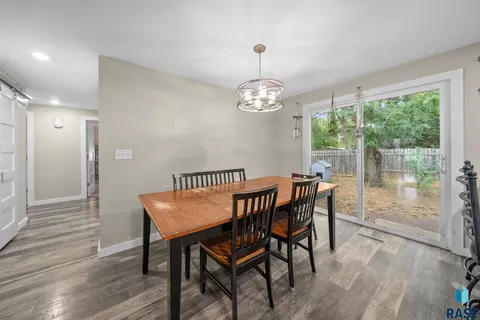 100 S Teton Dr, Brandon, SD 57005 photo 14