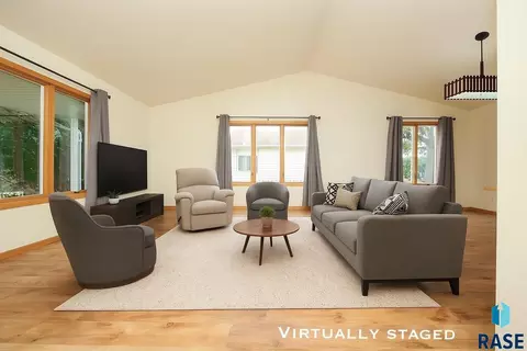 503 S Main Ave, Colton, SD 57018 photo 13