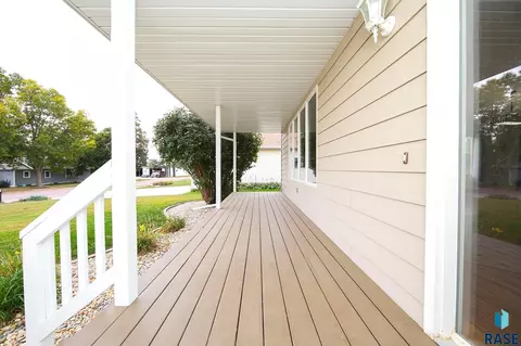 503 S Main Ave, Colton, SD 57018 photo 6