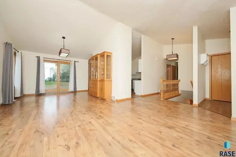 503 S Main Ave, Colton, SD 57018 photo 10