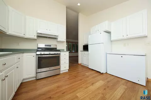 503 S Main Ave, Colton, SD 57018 photo 19