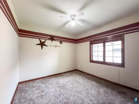 216 E Tabor Ct, Brandon, SD 57005 photo 22