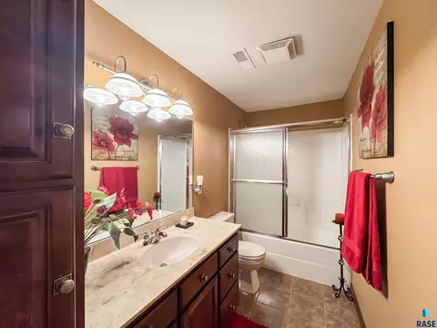 216 E Tabor Ct, Brandon, SD 57005 photo 34