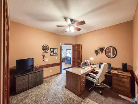 216 E Tabor Ct, Brandon, SD 57005 photo 24