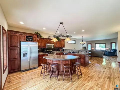216 E Tabor Ct, Brandon, SD 57005 photo 13