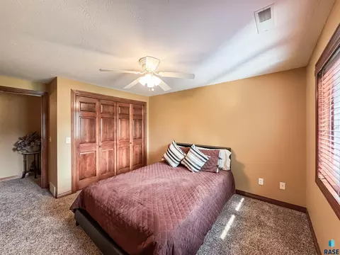 216 E Tabor Ct, Brandon, SD 57005 photo 35