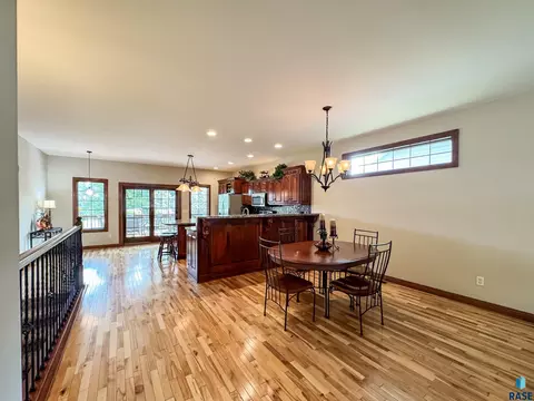 216 E Tabor Ct, Brandon, SD 57005 photo 10