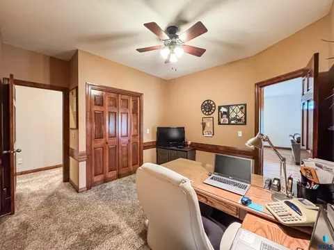 216 E Tabor Ct, Brandon, SD 57005 photo 25