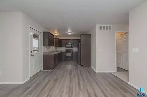 Other - 404 N Sioux Blvd, Brandon, SD 57005 photo 2 of 6