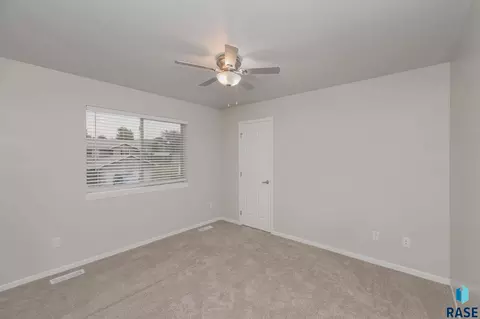 Bedroom - 404 N Sioux Blvd, Brandon, SD 57005 photo 7 of 7