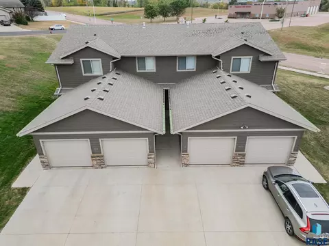 404 N Sioux Blvd, Brandon, SD 57005